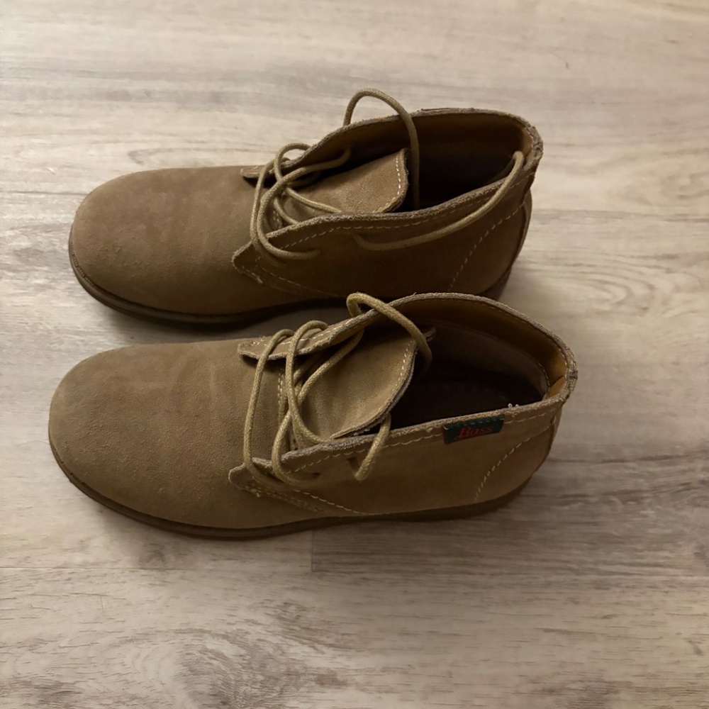 Bass Boys Size 4 Chance Brown Tan Dress Boot Shoe